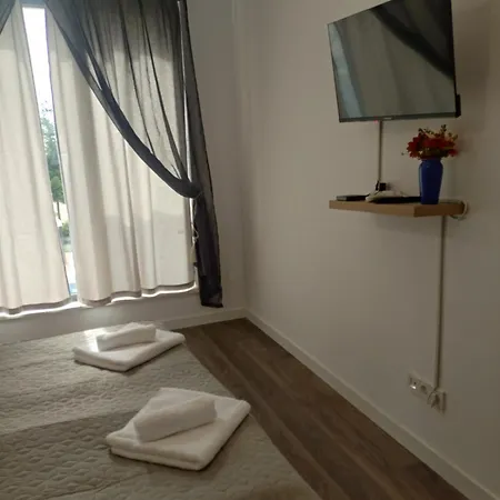 Sunny Apartment *
