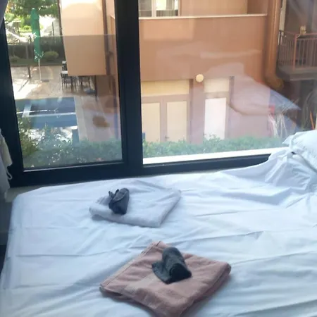 Sunny Apartment *