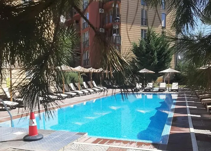 Sunny Апартамент *