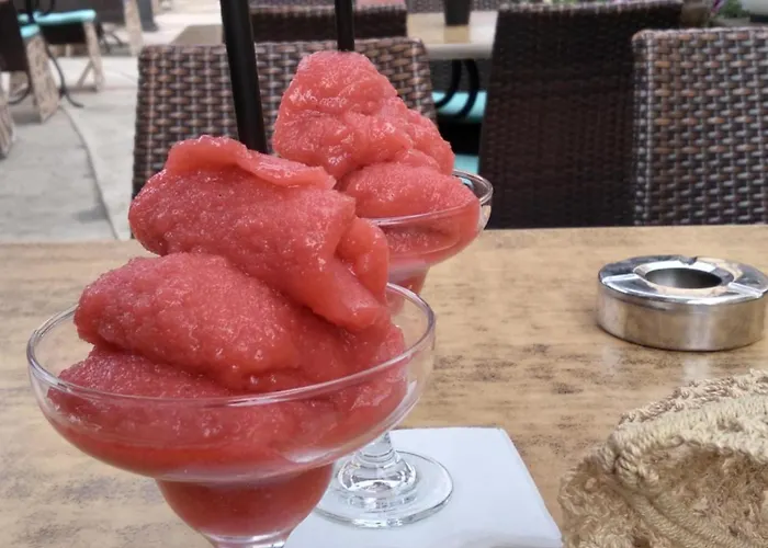 Sunny Апартамент *